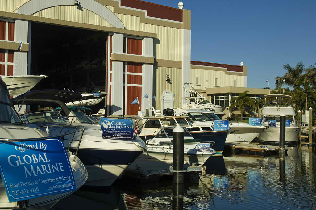 Brokerage services - Many boats docked side by side and ready for a test drive